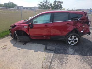 2014 Ford Escape SE - Exterior Side Driver Image